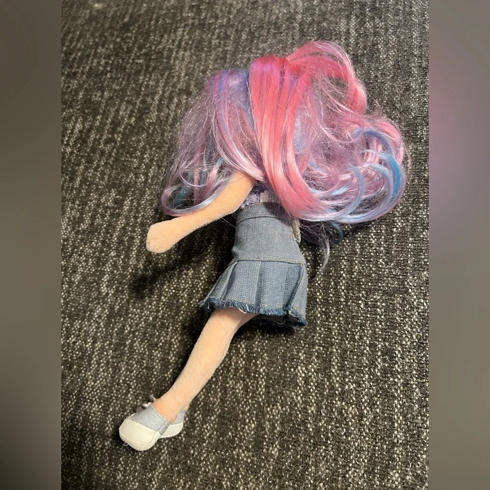 2008 TY Girlz Lovable Lilly Pink/Blue Hair Poseable Plush Doll